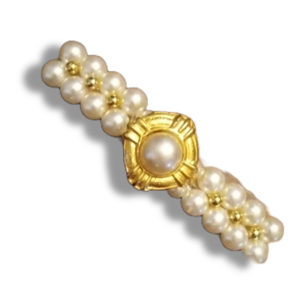 Beautiful vintage white pearl bobby pin